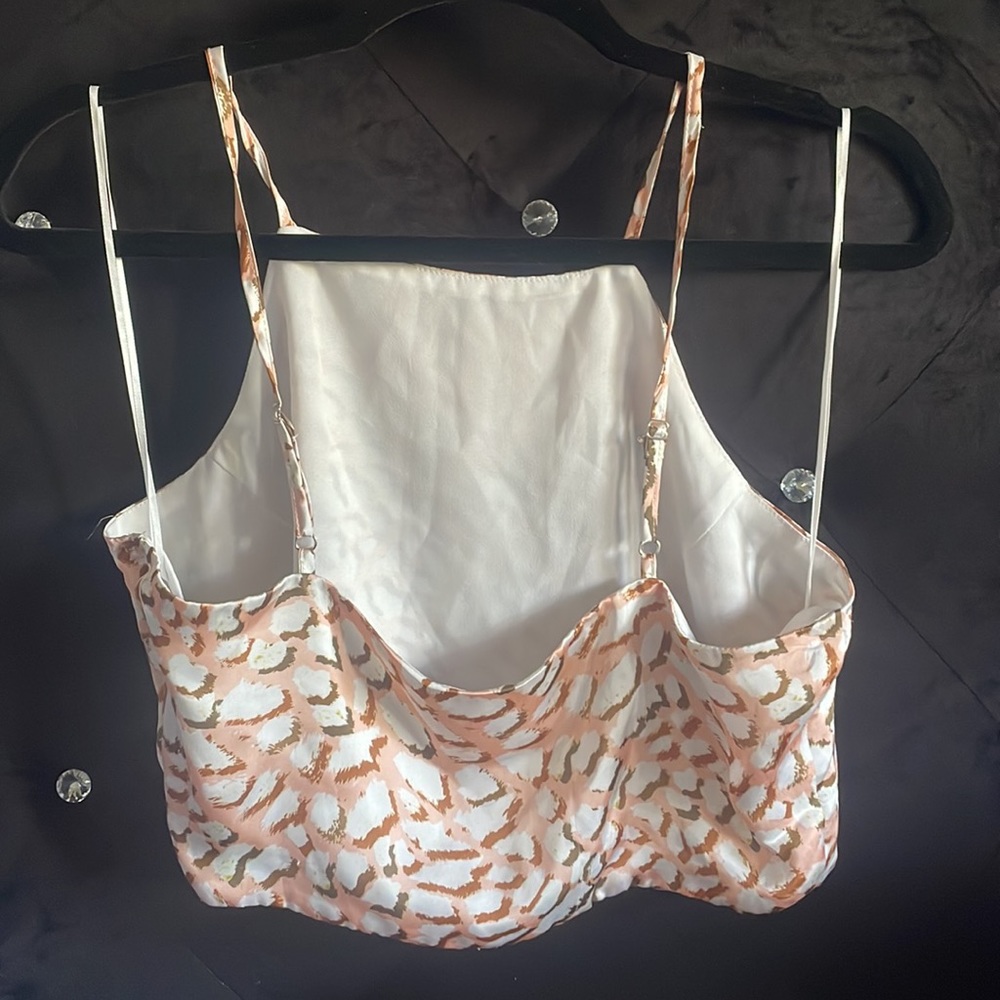 $5 - Picture 2 of 2
